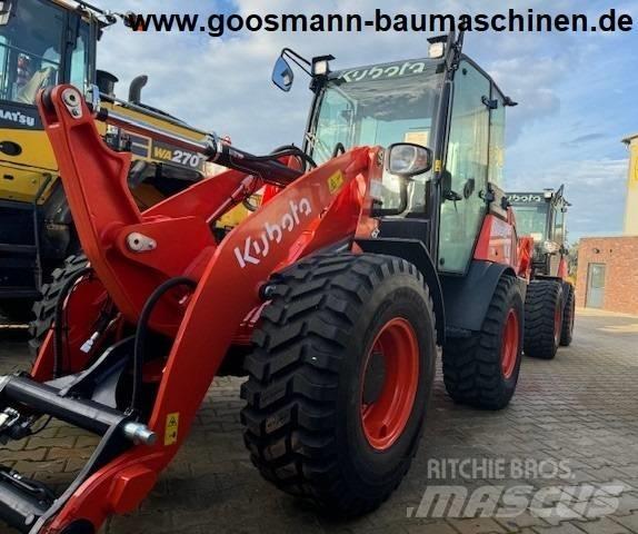 Kubota R 090 Kolesni nakladalci