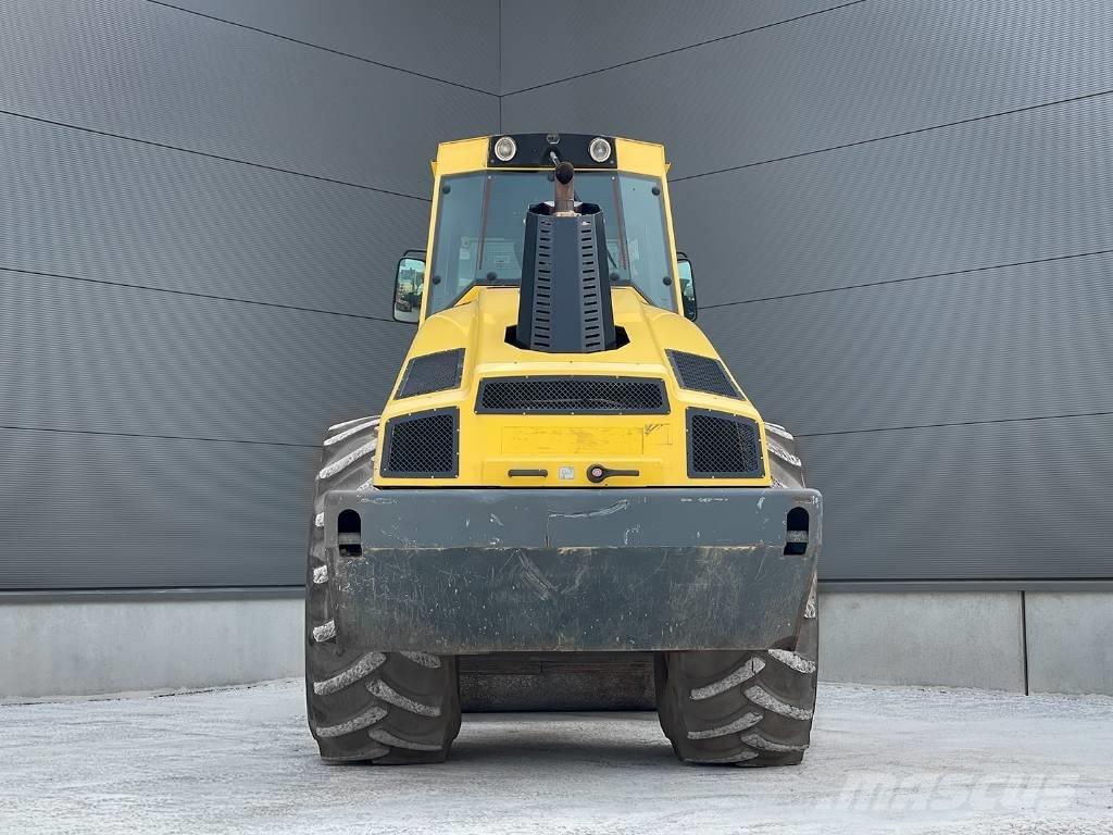 Bomag BW 216 DH-4i Enojni valjarji