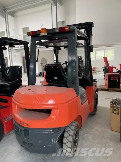 Toyota 62-7FDF30 Dizelski viličarji