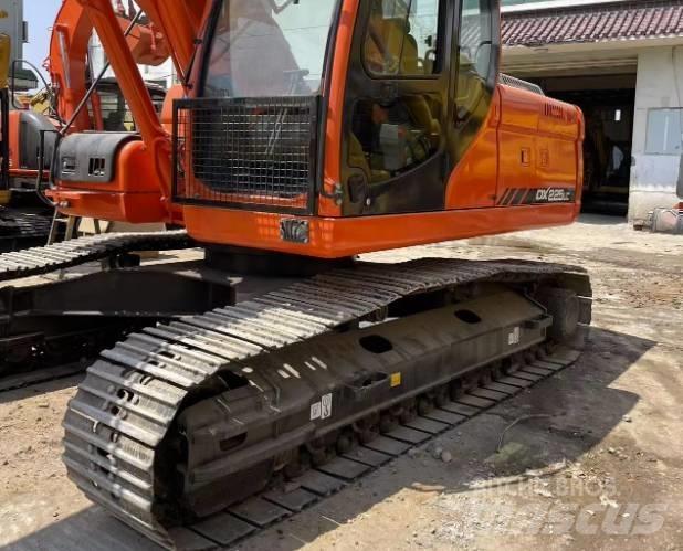 Doosan DX225LC Bagri goseničarji