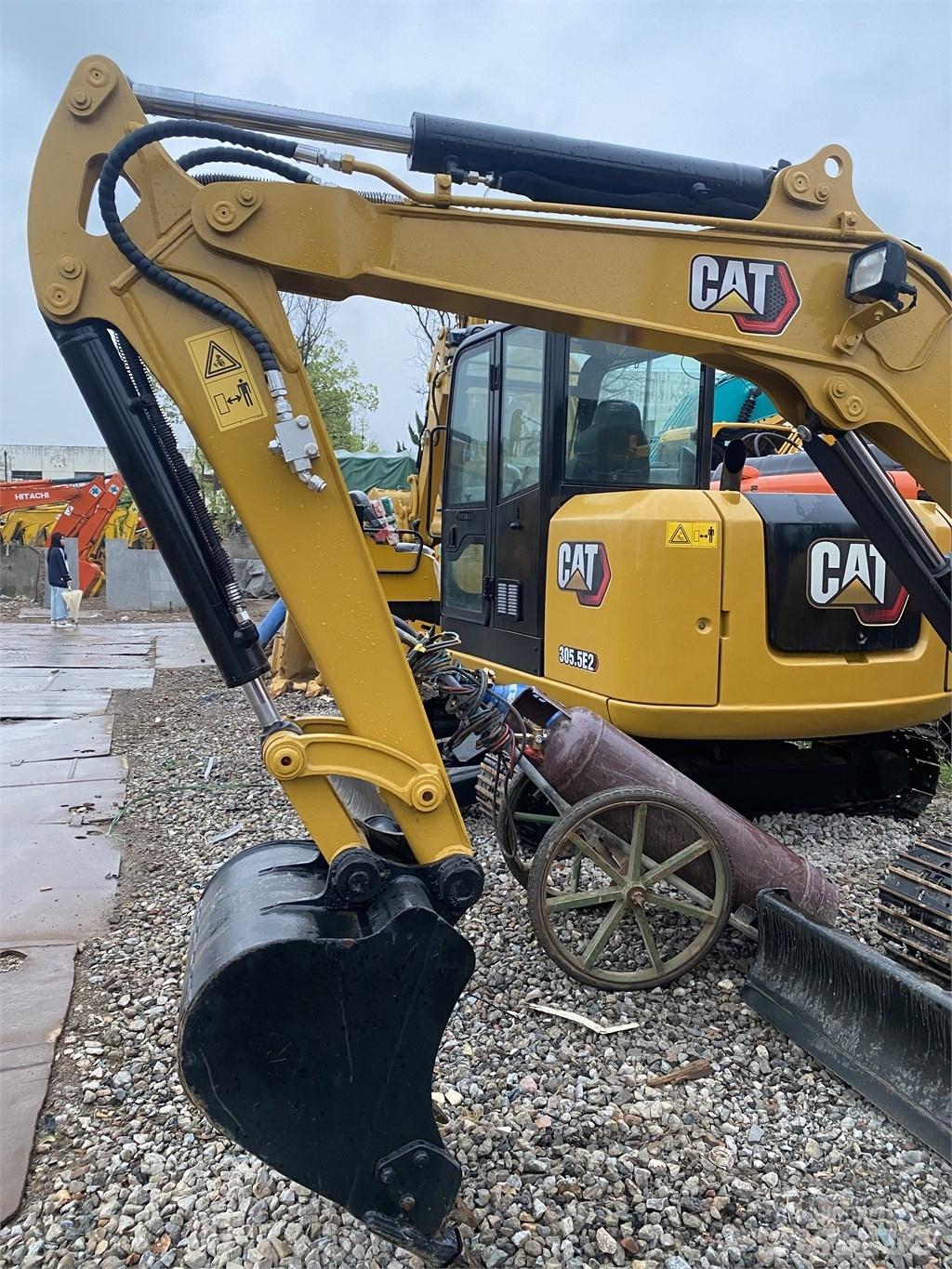 CAT 303E Bagri goseničarji