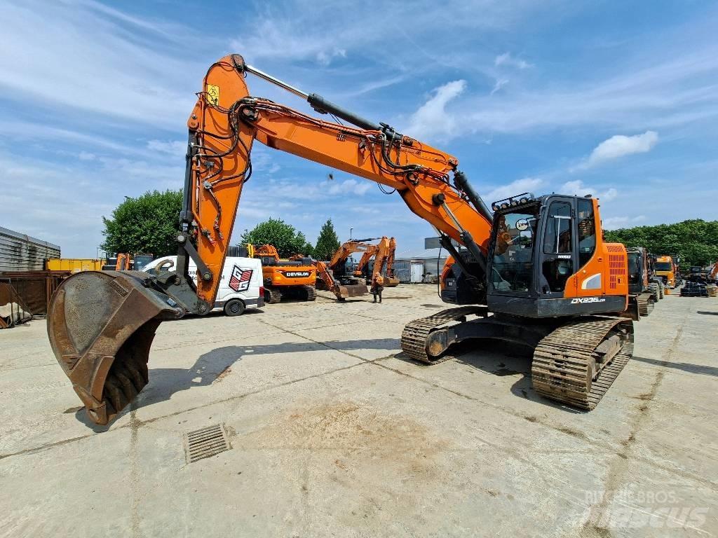 Doosan DX 235 LCR-5 Bagri goseničarji