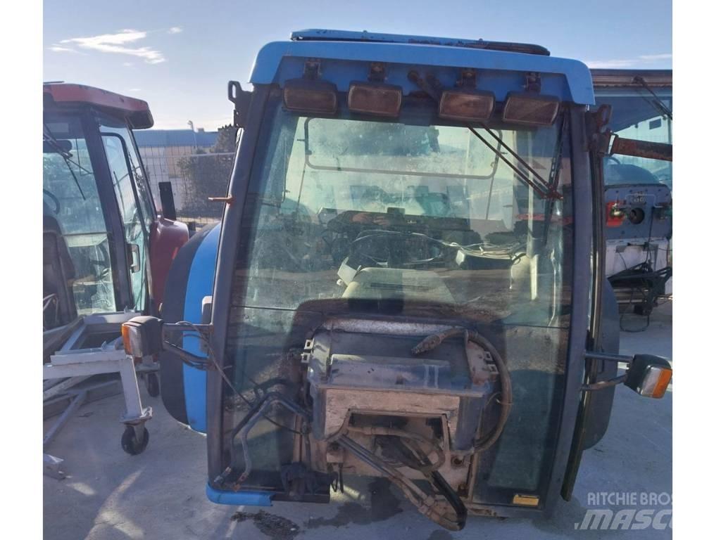 Landini Legend 115 Kabine in notranjost
