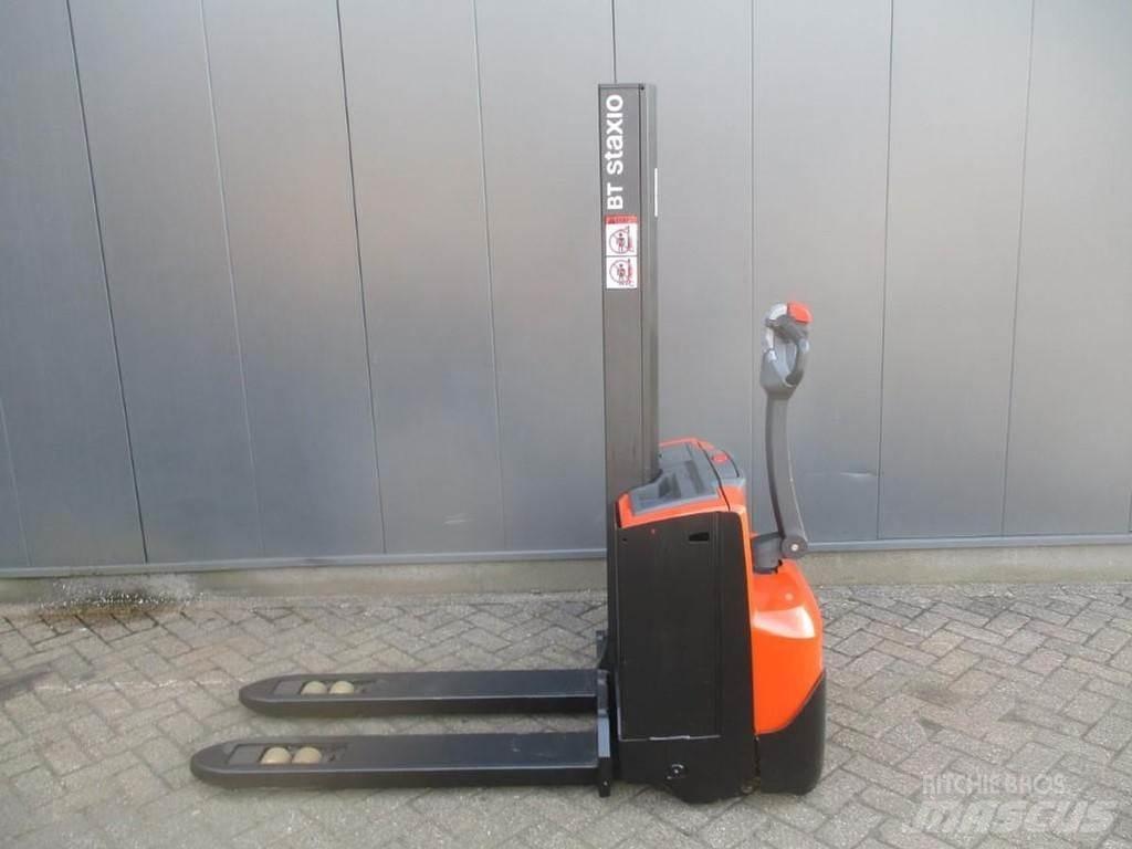 BT SWE 080L Ročni električni viličar