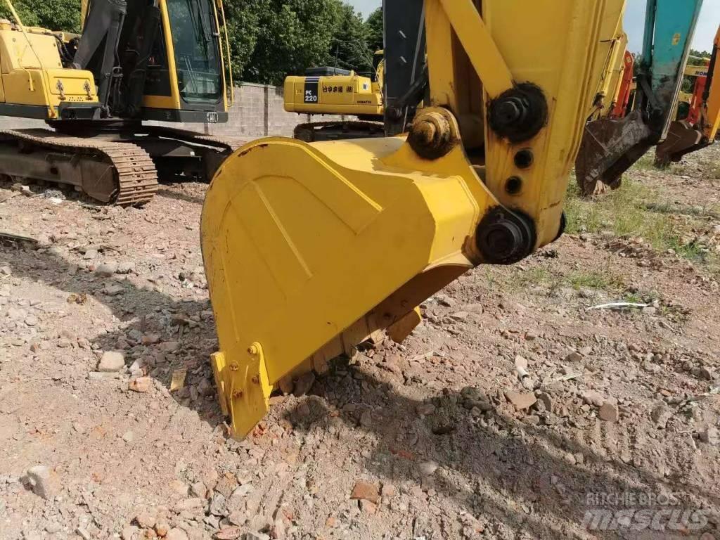 Komatsu PC 200 Bagri goseničarji