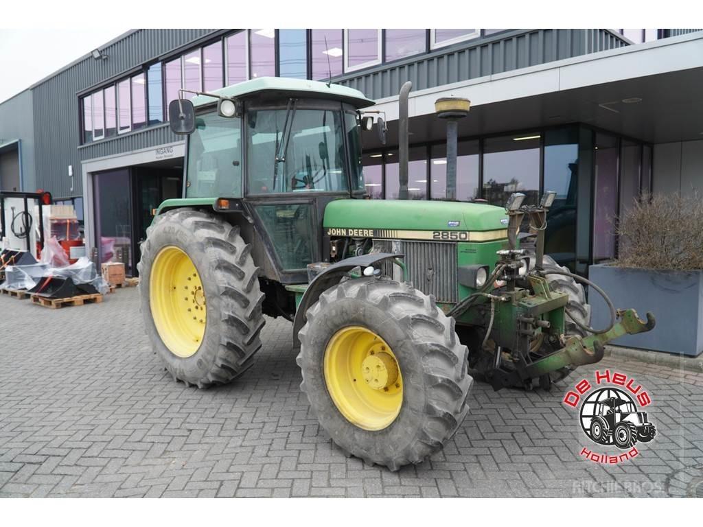 John Deere 2850 Traktorji