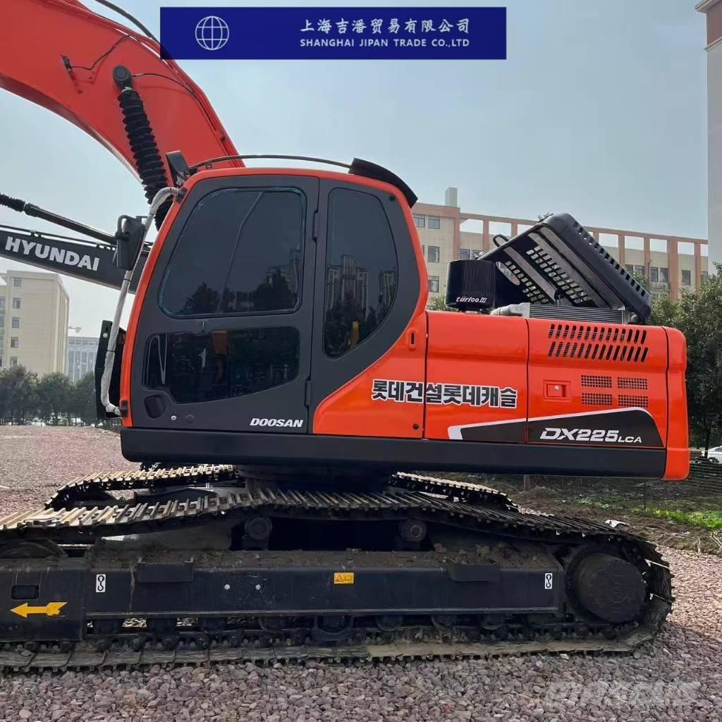 Doosan DX 225 Bagri goseničarji