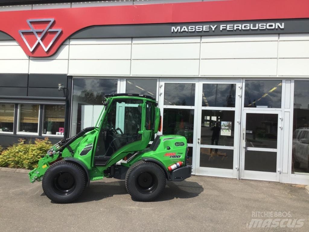 Avant 860 Skid steer mini nakladalci