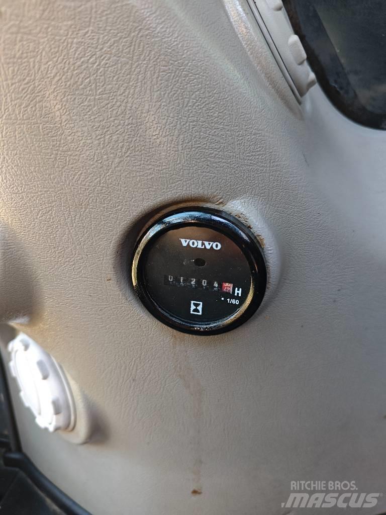 Volvo EC 250 D L Bagri goseničarji