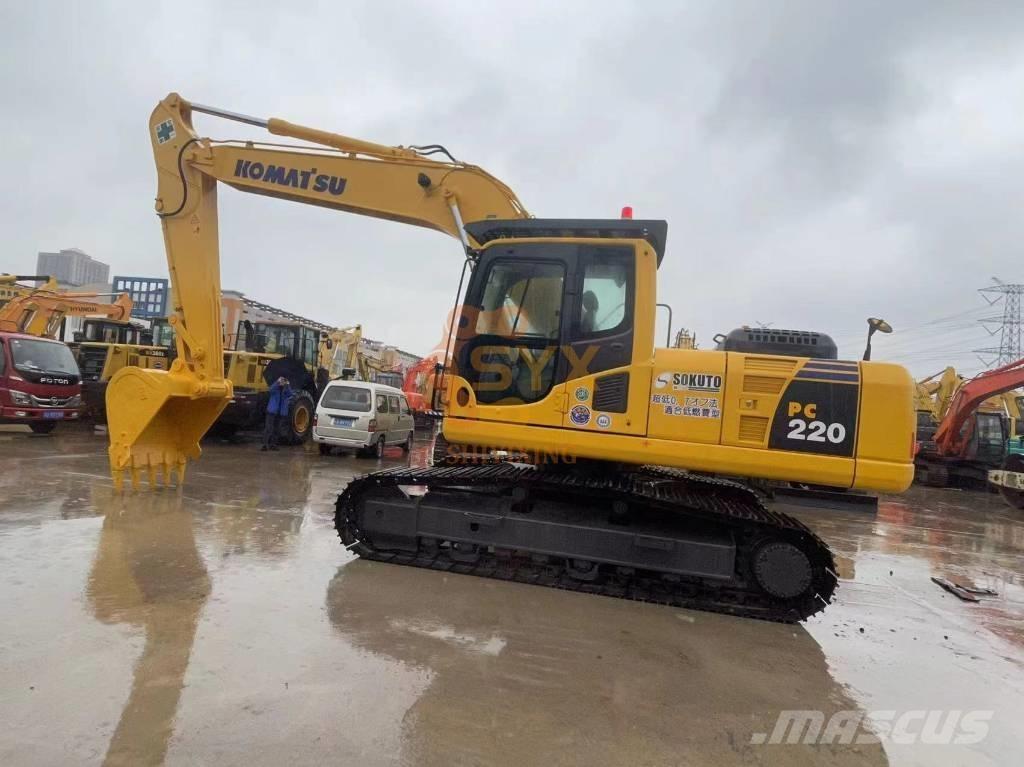 Komatsu PC 220-8 Bagri goseničarji