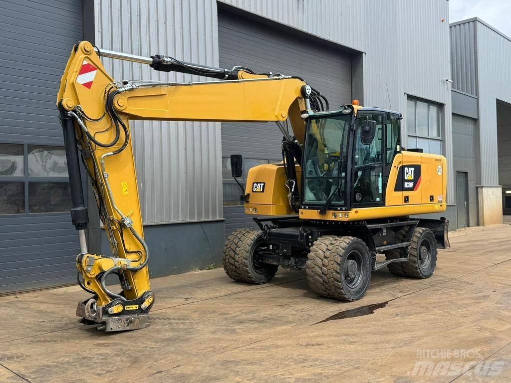 CAT M320F Bagri na kolesih