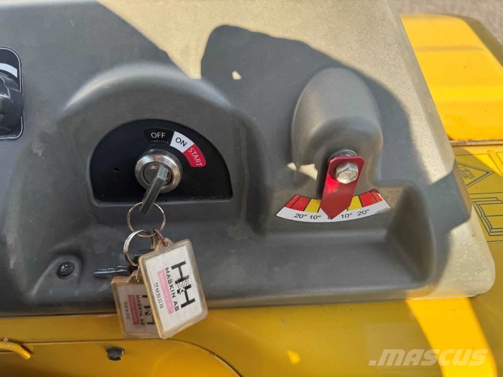 Yanmar C30R-3TV Demperji goseničarji