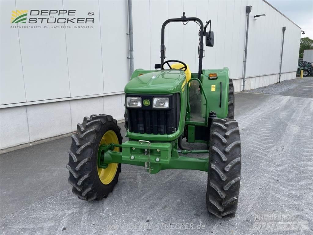 John Deere 5055E Traktorji