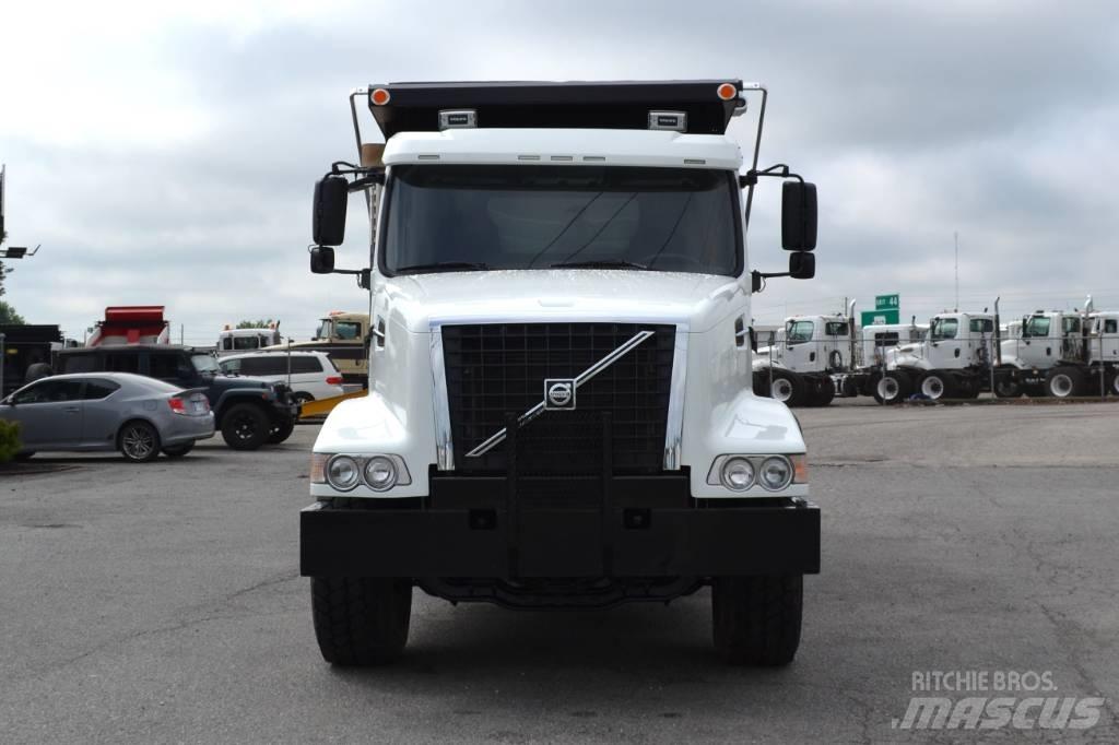 Volvo VHD 64 Kiper tovornjaki