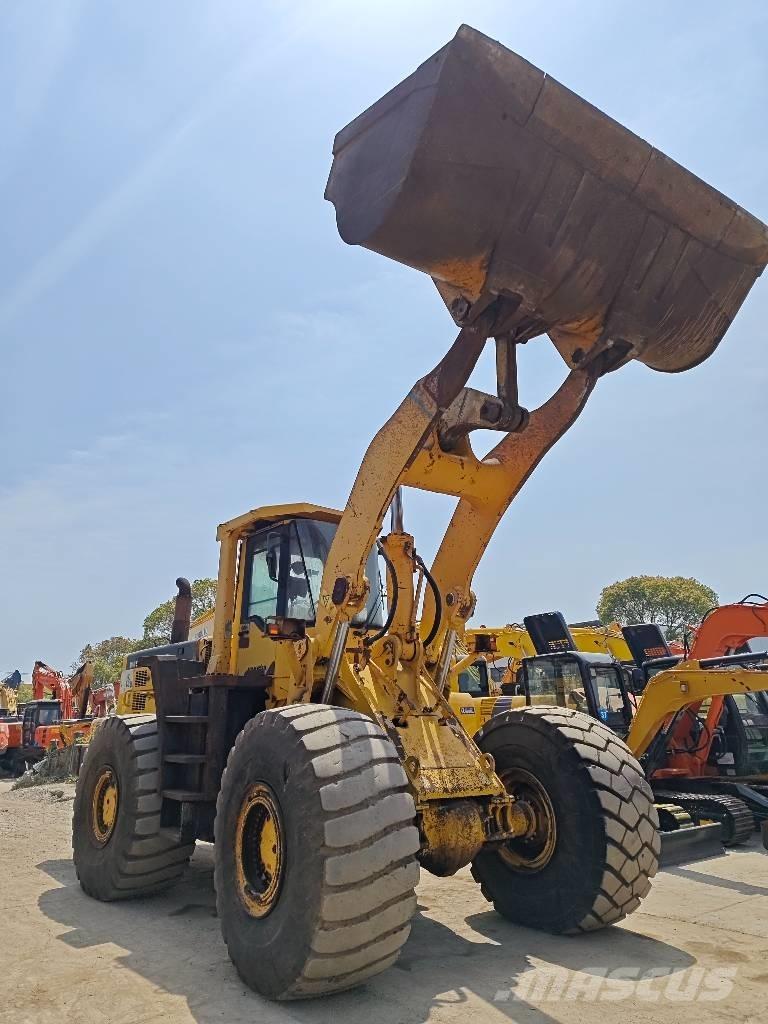 Komatsu WA 500 Kolesni nakladalci