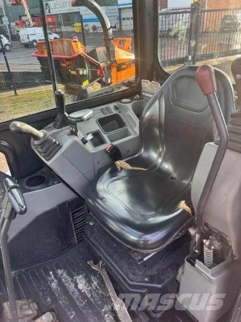 Bobcat E 25 Mini bagri <7t