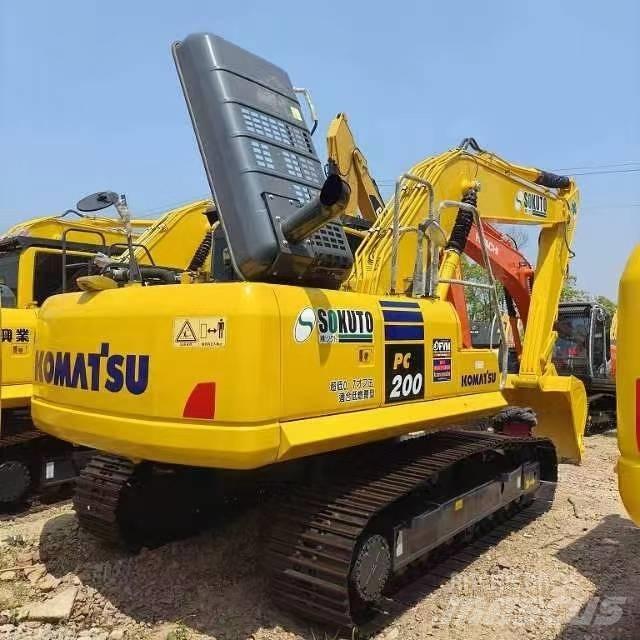 Komatsu PC 200-8 Midi bagri 7t – 12t