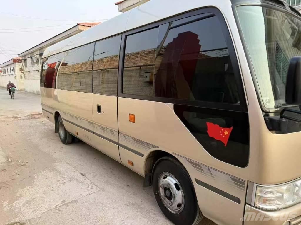 Toyota Coaster Bus Mini avtobusi