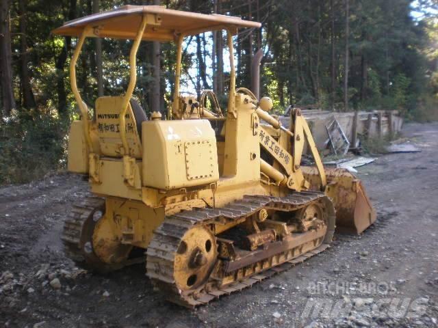 Mitsubishi BS3F Buldožerji goseničarji