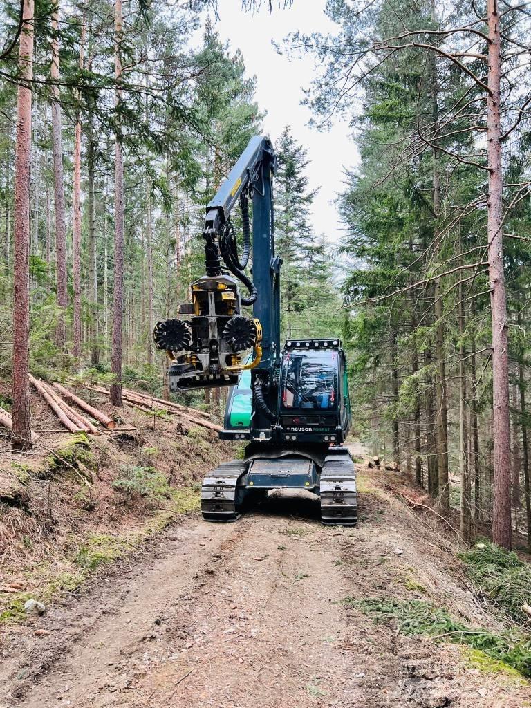 Neuson Forest 204HVT Harvesterji