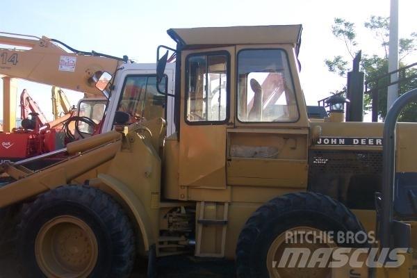 John Deere 544 BJ Kolesni nakladalci