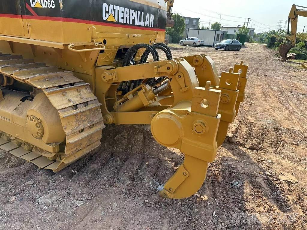 CAT D 6 G Buldožerji goseničarji