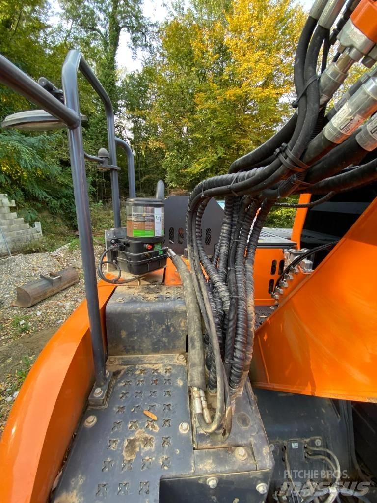 Doosan DX 140 LCR-5 Bagri goseničarji