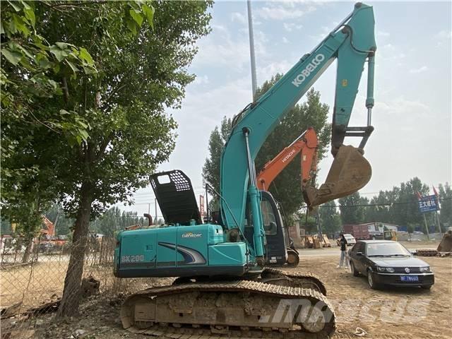 Kobelco SK200-10 Bagri goseničarji