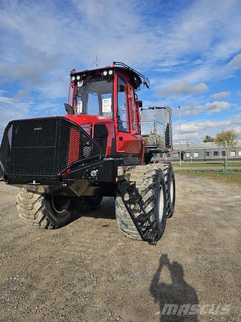 Komatsu 895 Forwarderji