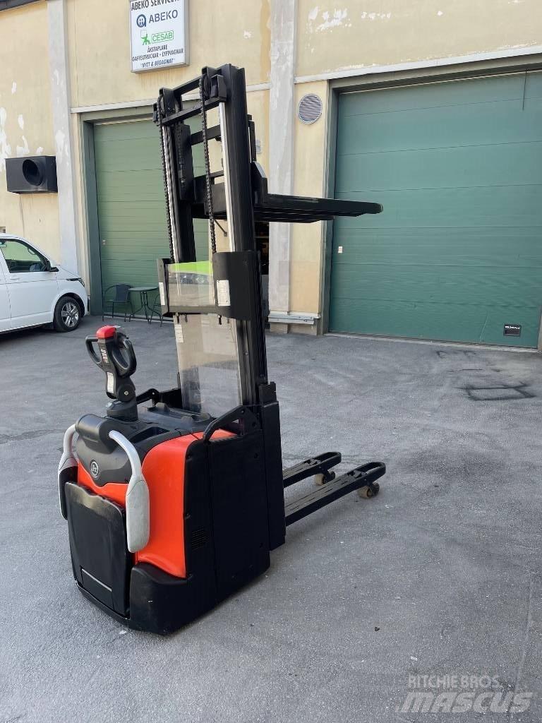 BT SPE 200 D Ročni električni viličar