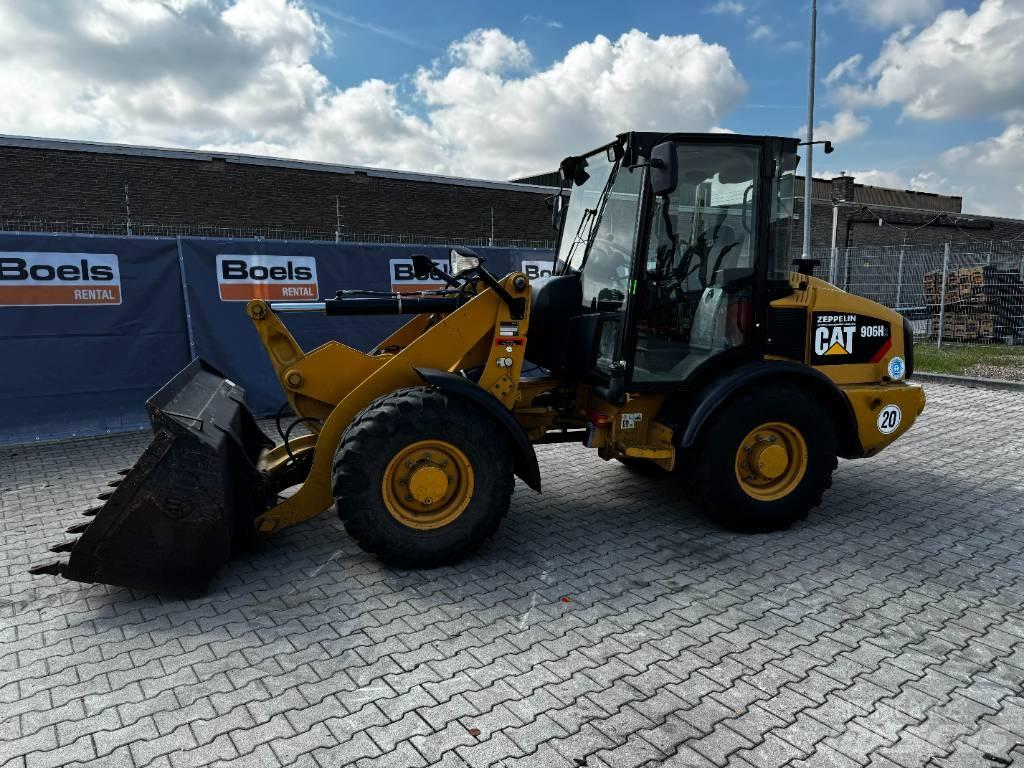 CAT 906H2 Kolesni nakladalci
