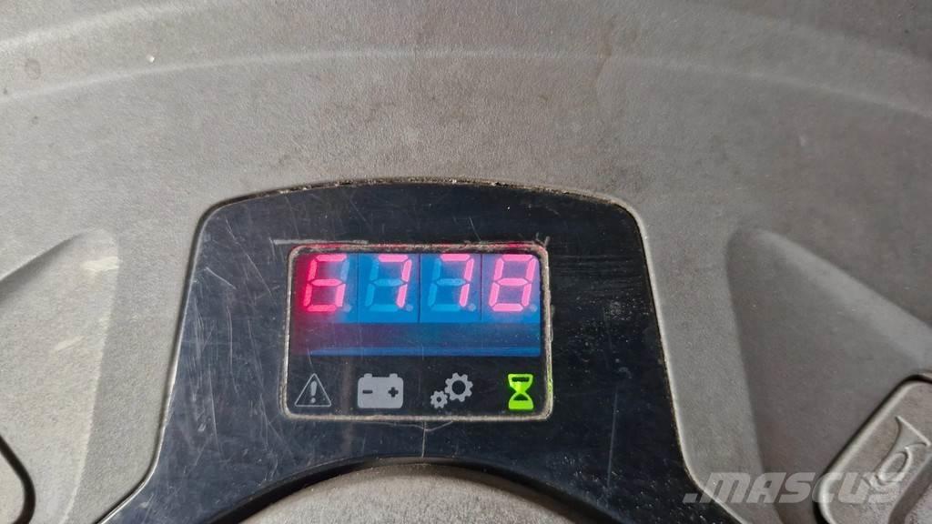 BT LPE 250 Električni viličarji