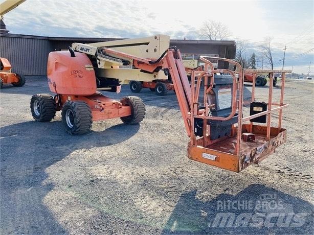 JLG 450 AJ Zglobne dvižne ploščadi