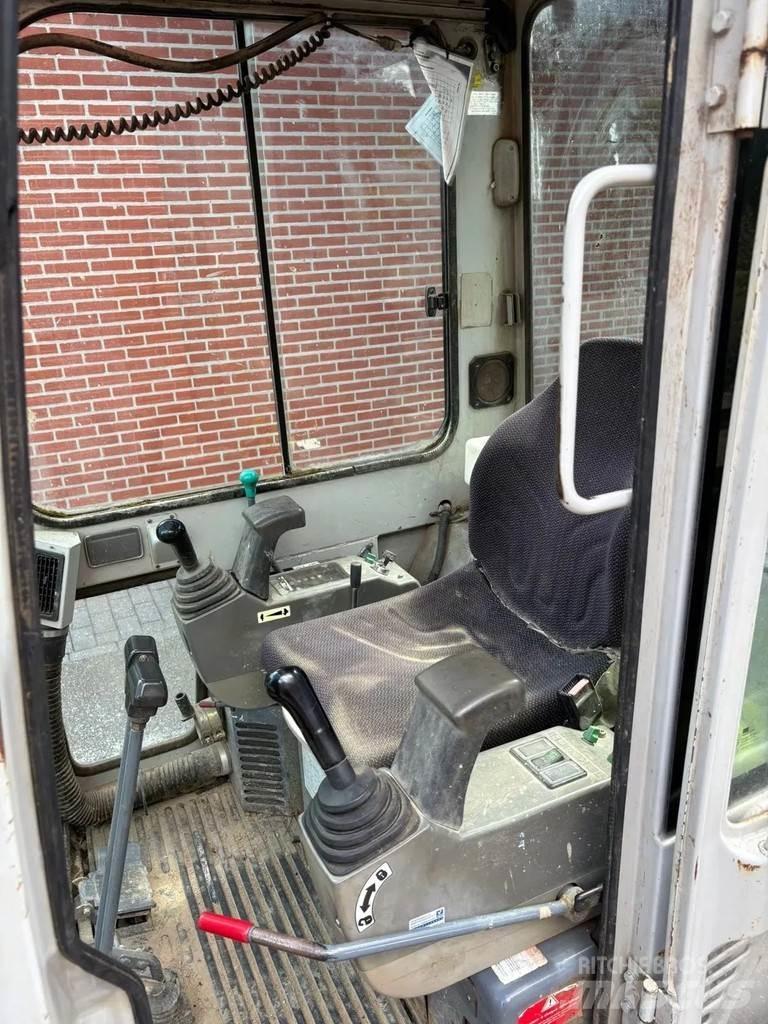 Takeuchi TB 016 Mini bagri <7t