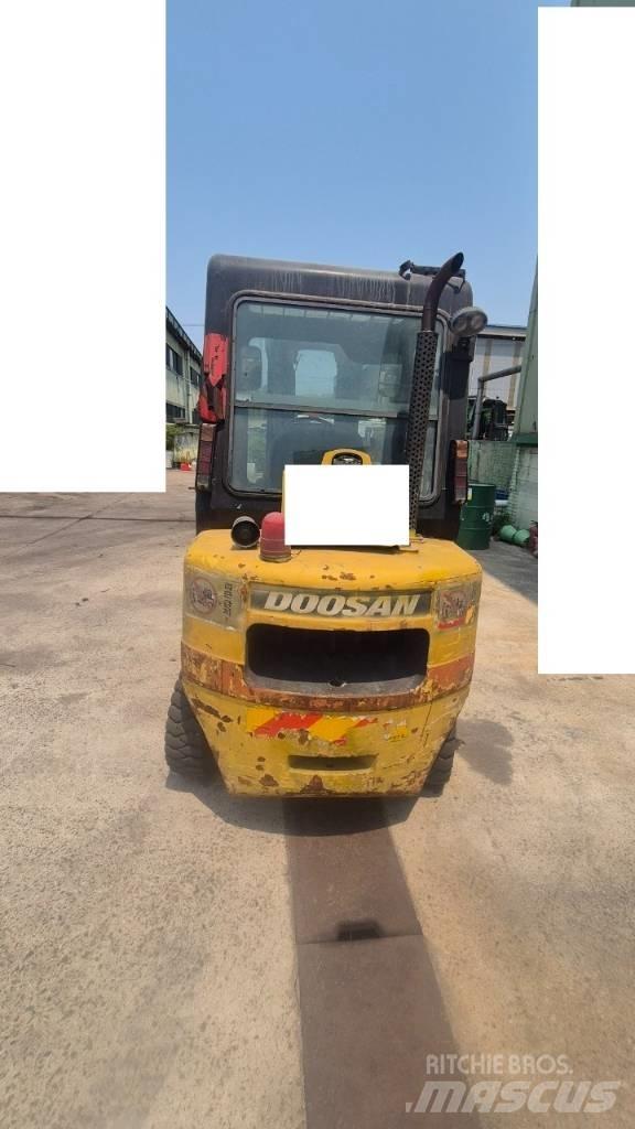 Hyundai D30 Viličarji - drugo