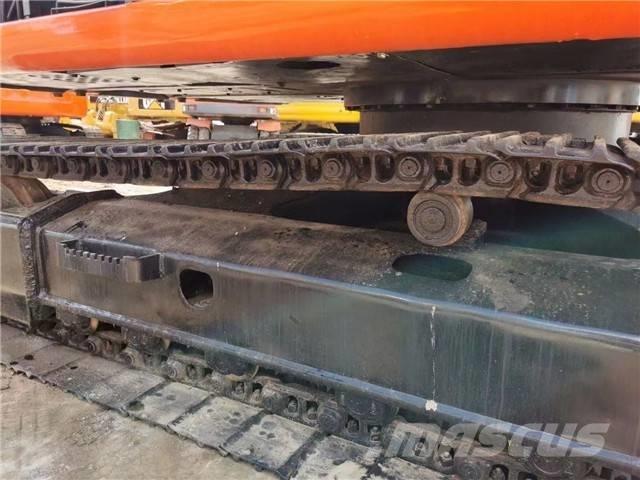 Hitachi EX 120 Bagri goseničarji