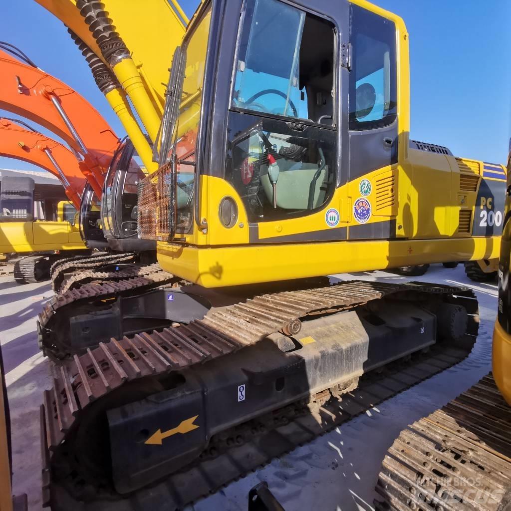 Komatsu PC 200-8 Bagri goseničarji