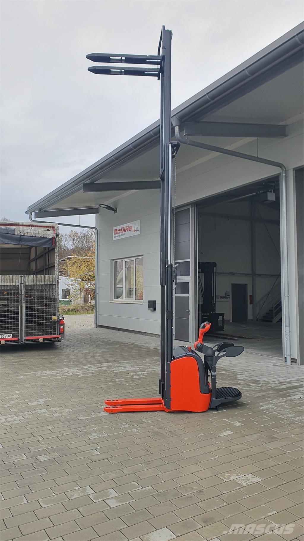 Linde L14AP Samopogonski ročni viličarji