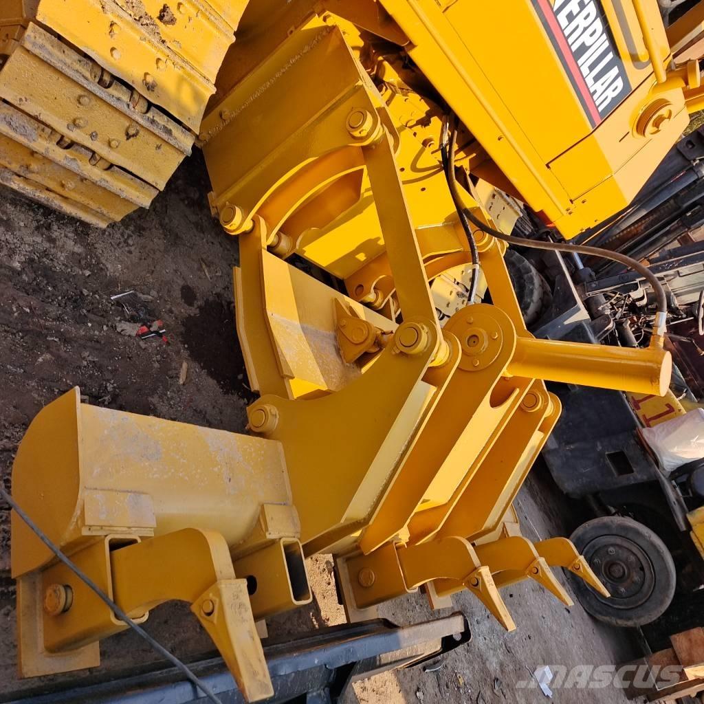 CAT D 6 M Buldožerji goseničarji