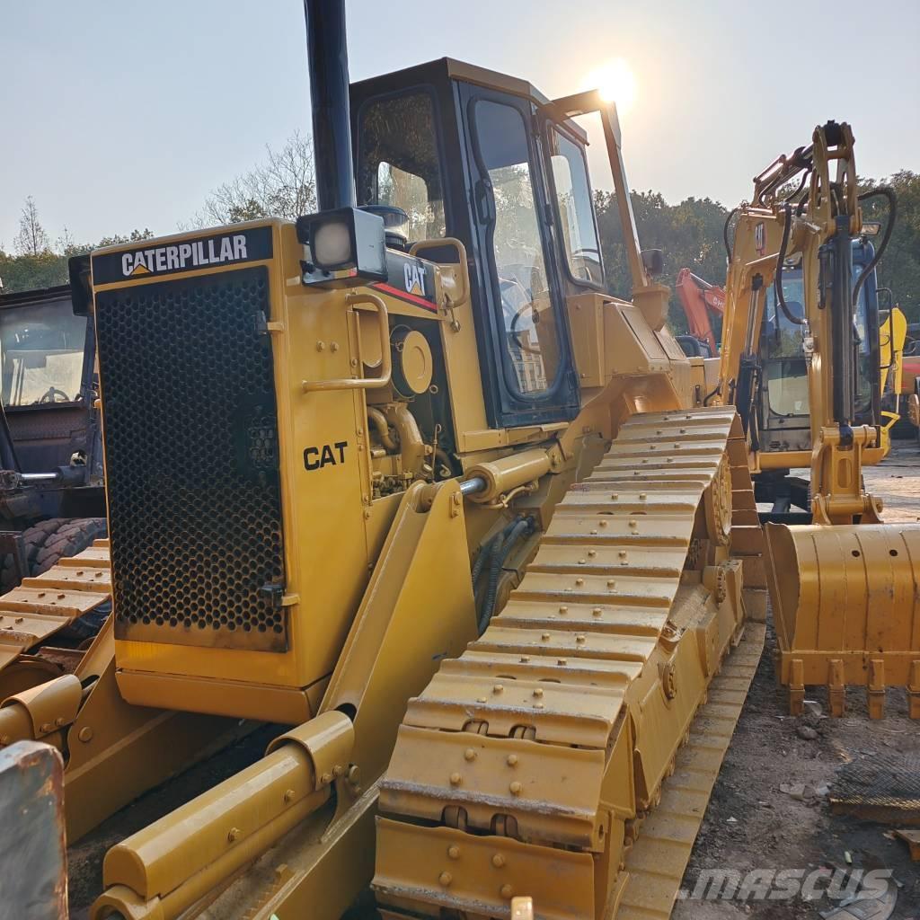 CAT D 6 M Buldožerji goseničarji