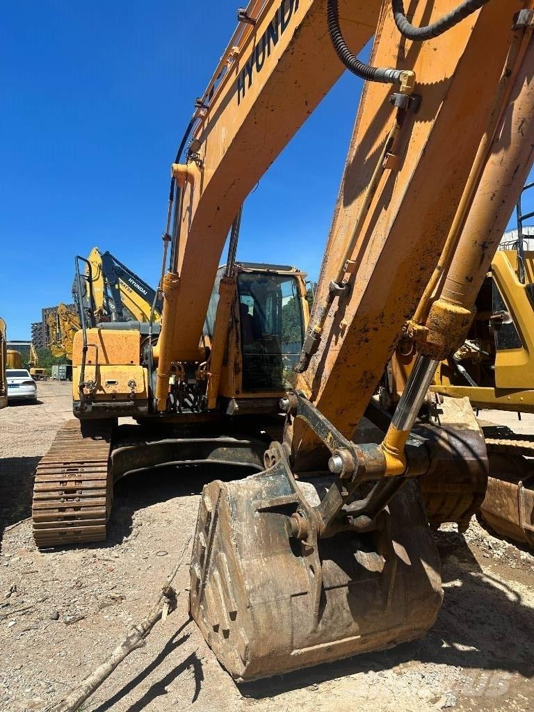 Hyundai 220LC-9S Midi bagri 7t – 12t
