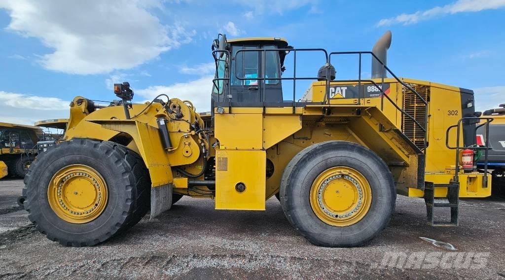 CAT 988 K Kolesni nakladalci