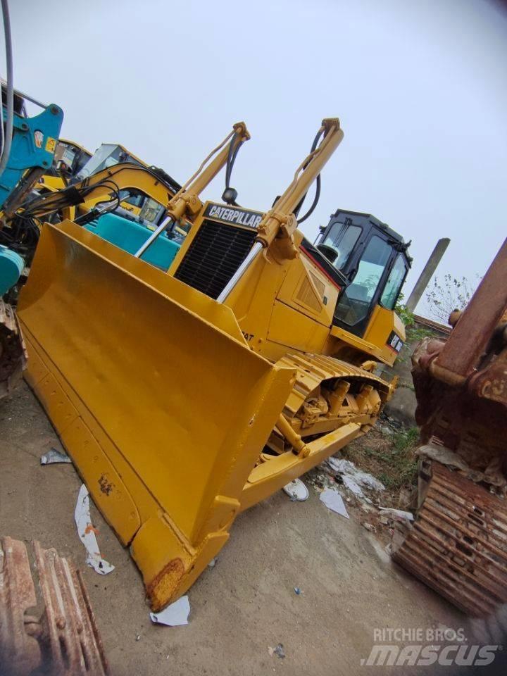 CAT D6G Buldožerji goseničarji