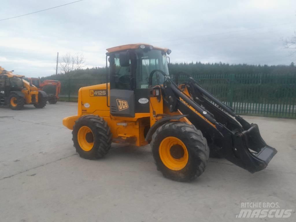 JCB 412 Kolesni nakladalci