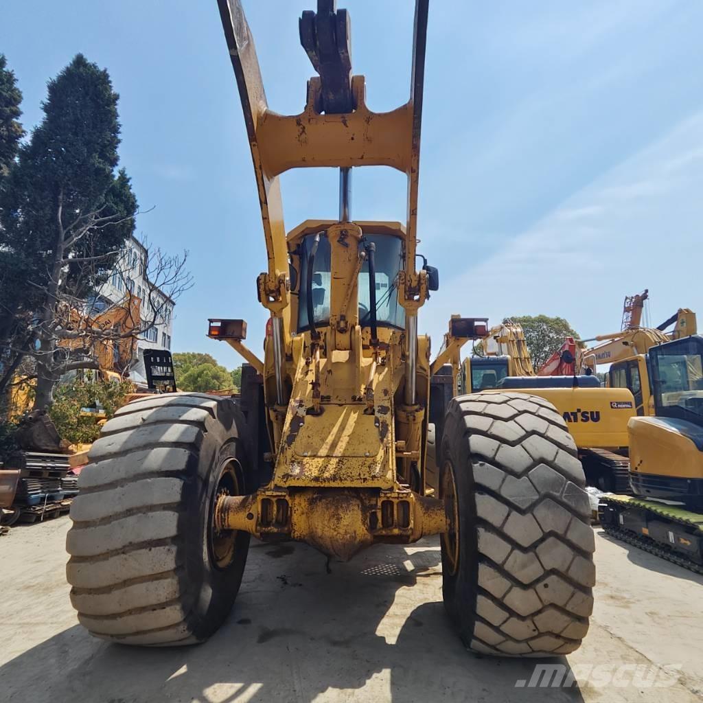Komatsu WA 500 Kolesni nakladalci