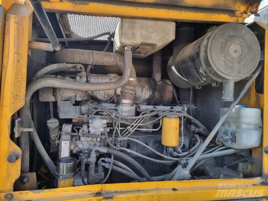 JCB 436 HT Kolesni nakladalci