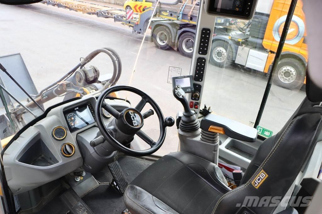 JCB 427 HT T4F Kolesni nakladalci