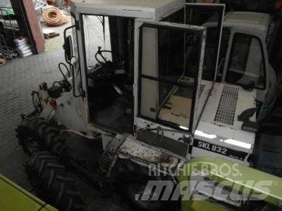 Schaeff SKL 832 Kolesni nakladalci