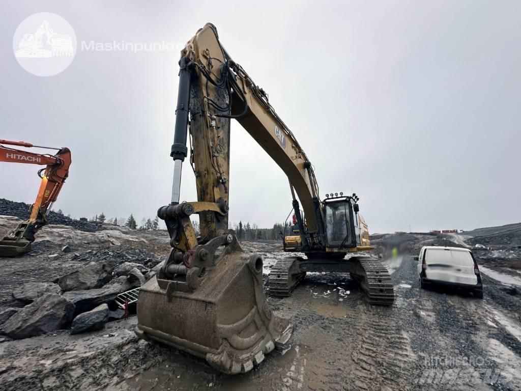 CAT 352 Bagri goseničarji