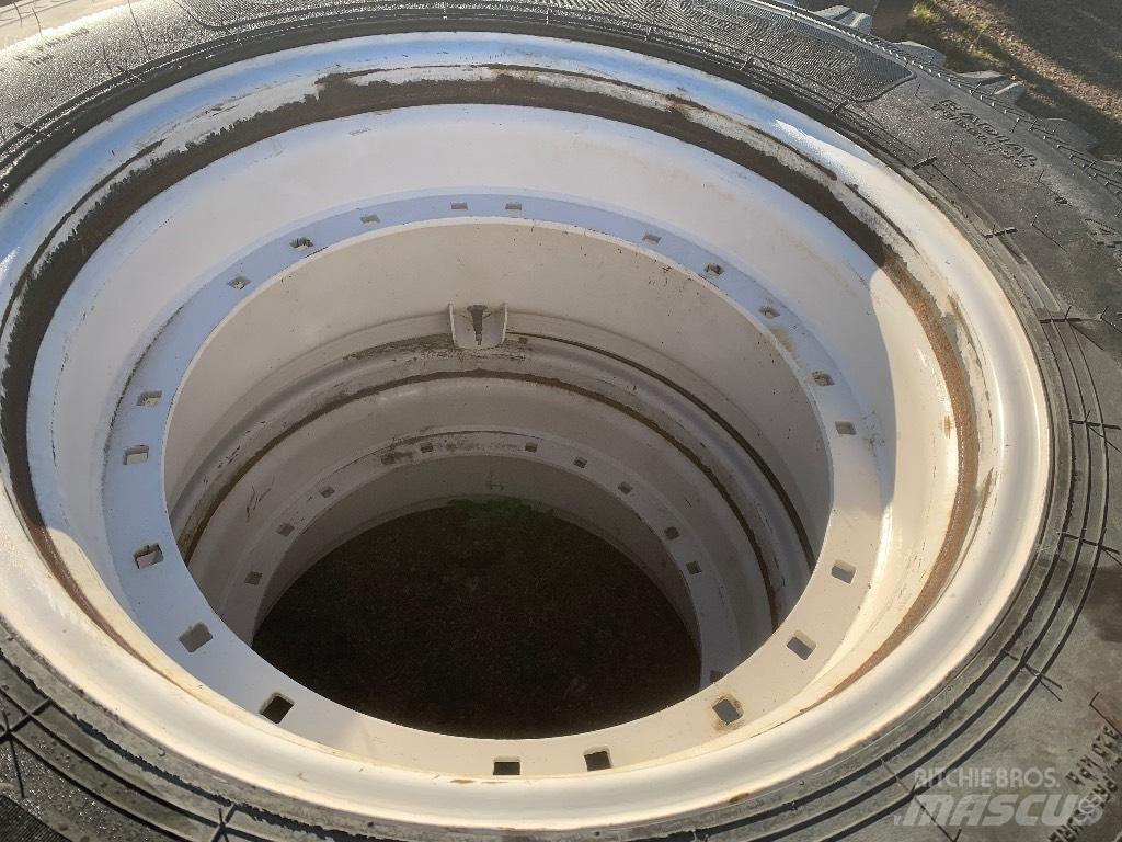 Nokian 16.9 R28 Gume, kolesa in platišča